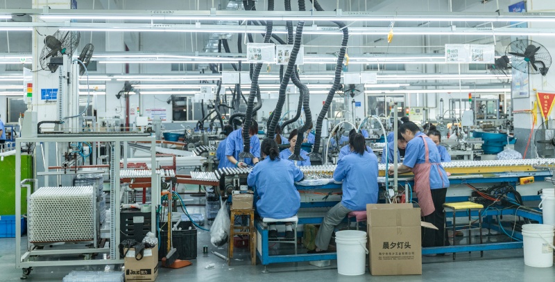 OEM and ODM Lighting Product Development Paths Comparison of OEM custom lighting development and ODM standard product adaptation in an LED lighting manufacturing workflow