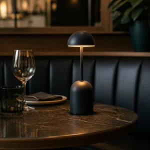 XGYTL-HT-TD1W109 narrow-stem cordless LED table lamp in a restaurant